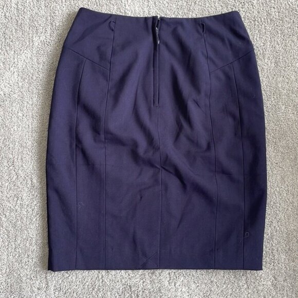 NWT H&M Navy Skirt - Size 6 - Picture 3 of 3